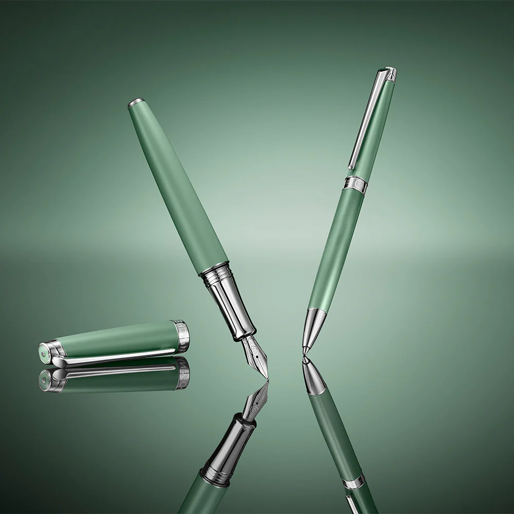 Caran d'Ache Special Edition Leman Fountain Pen Vert de Gris - Image 3