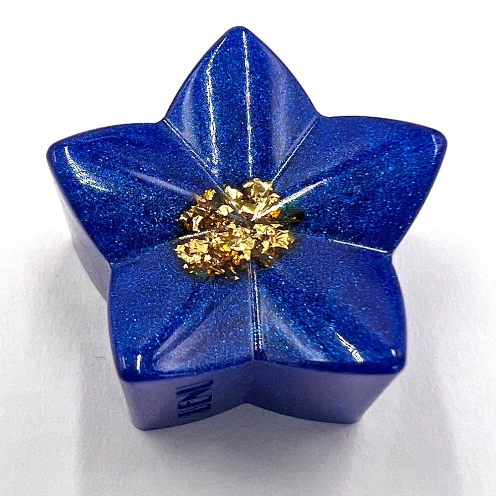 Cult Pens Exclusive Flower Pen Rest by Benu - Image 5