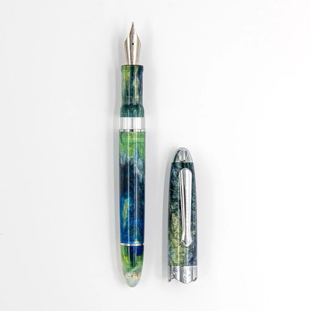 Cult Pens x Nahvalur Horizon Fountain Pen Polar Glow - Image 2