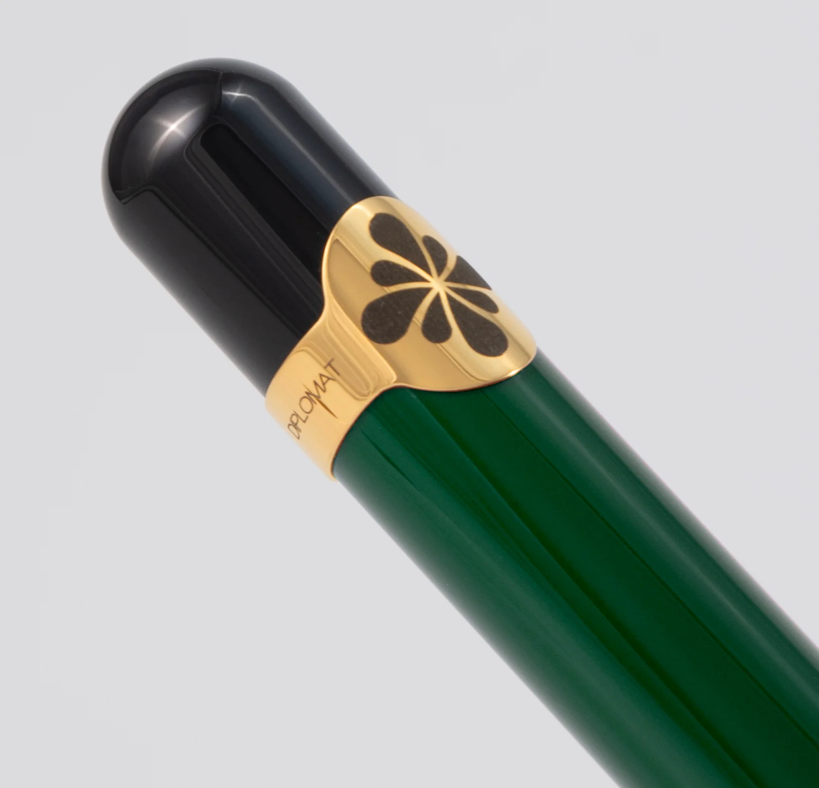 Diplomat XO Fountain Pen Racing Green Lacquered - Image 4