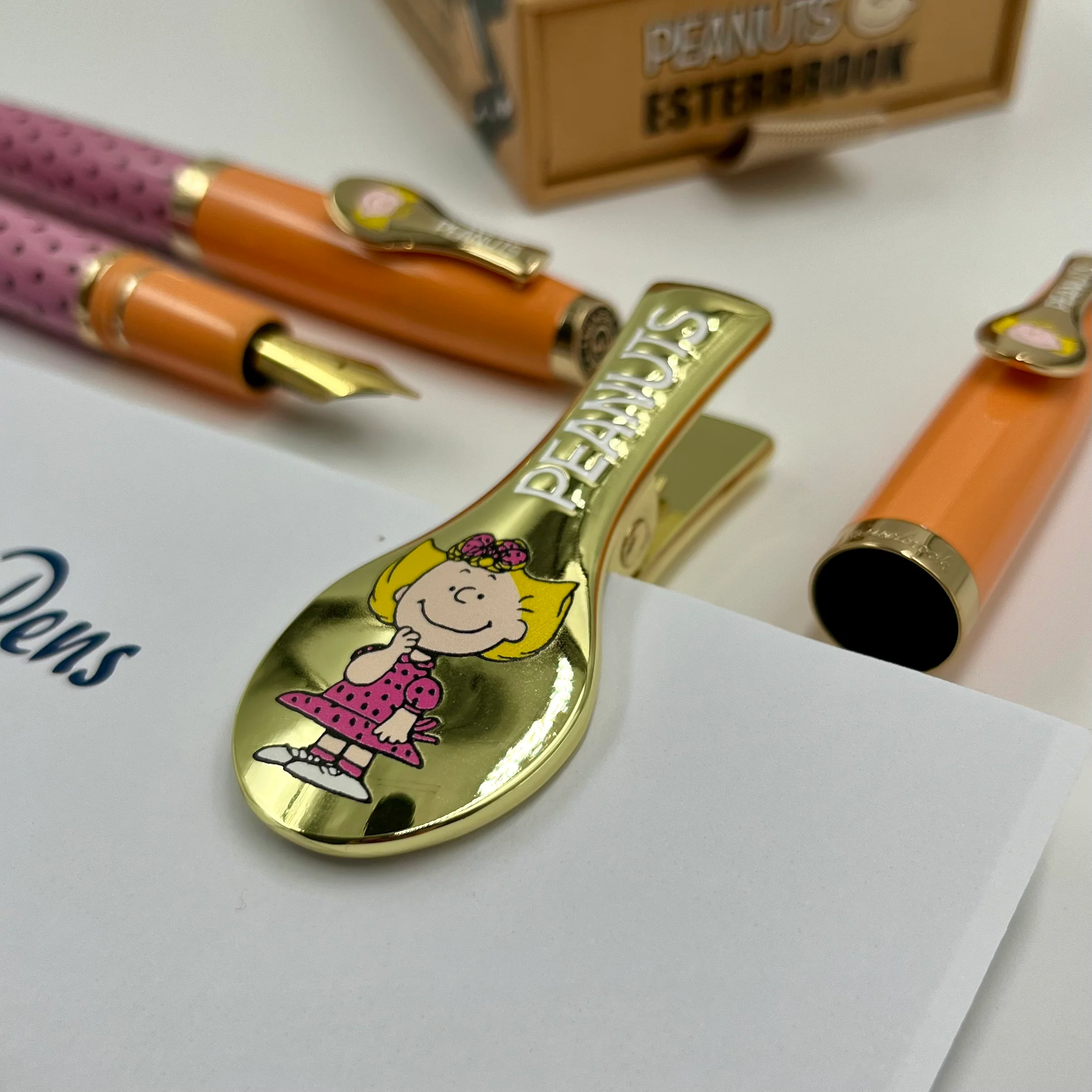 Esterbrook x Peanuts Vintage Character Edition Paper Clip Sally - Image 3