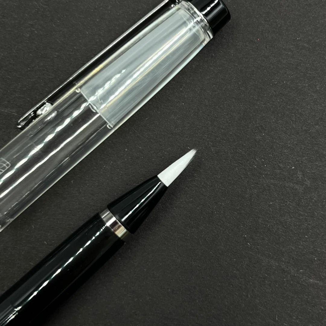 Kuretake Fountain Brush Pen No.13 Black - Image 2