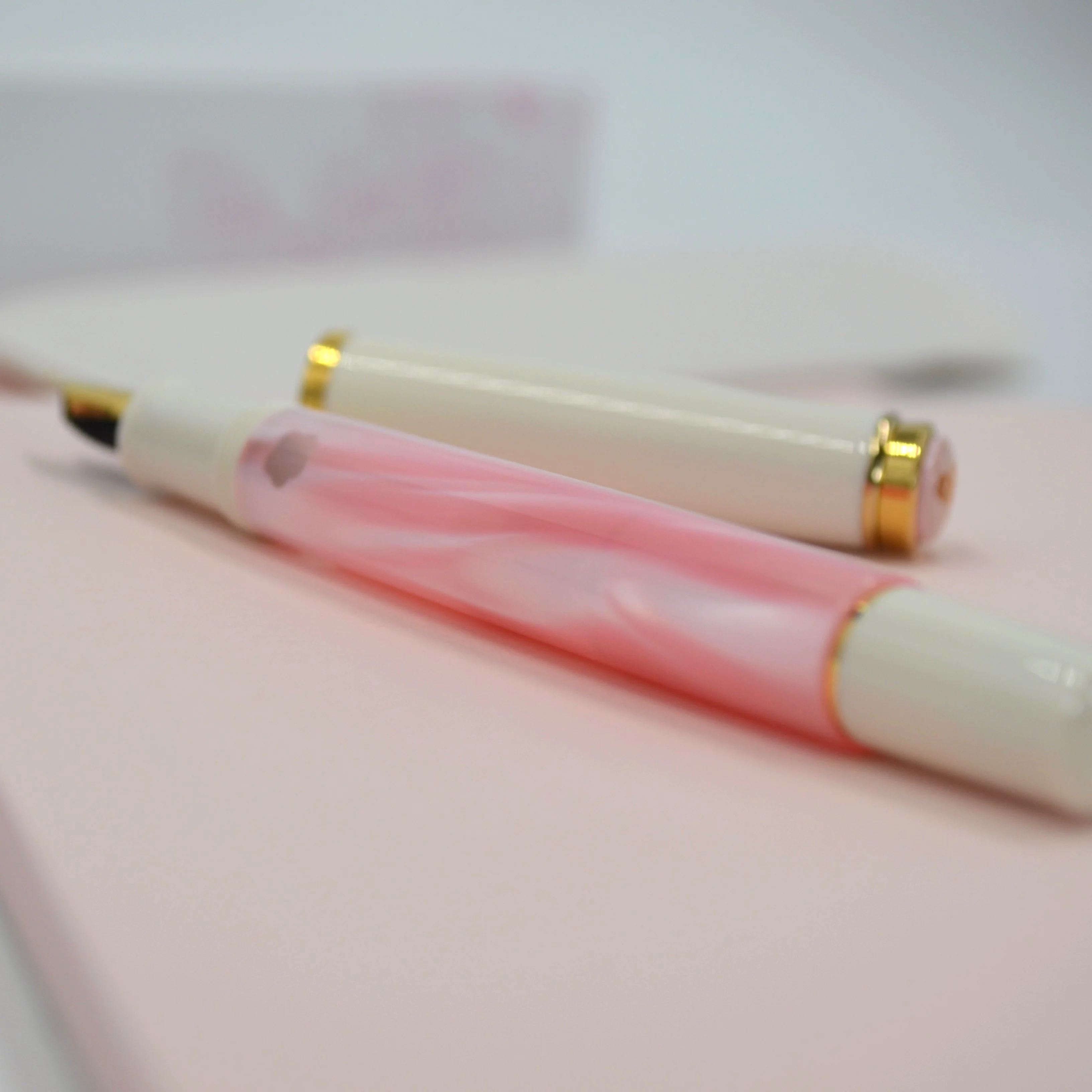 Pelikan Classic M200 Special Edition Fountain Pen Cherry Blossom - Image 3