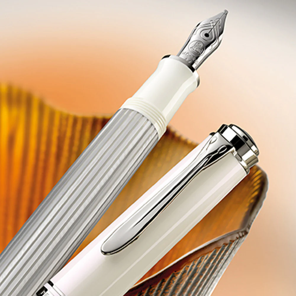 Pelikan Souveran M405 Fountain Pen Silver White - Image 2