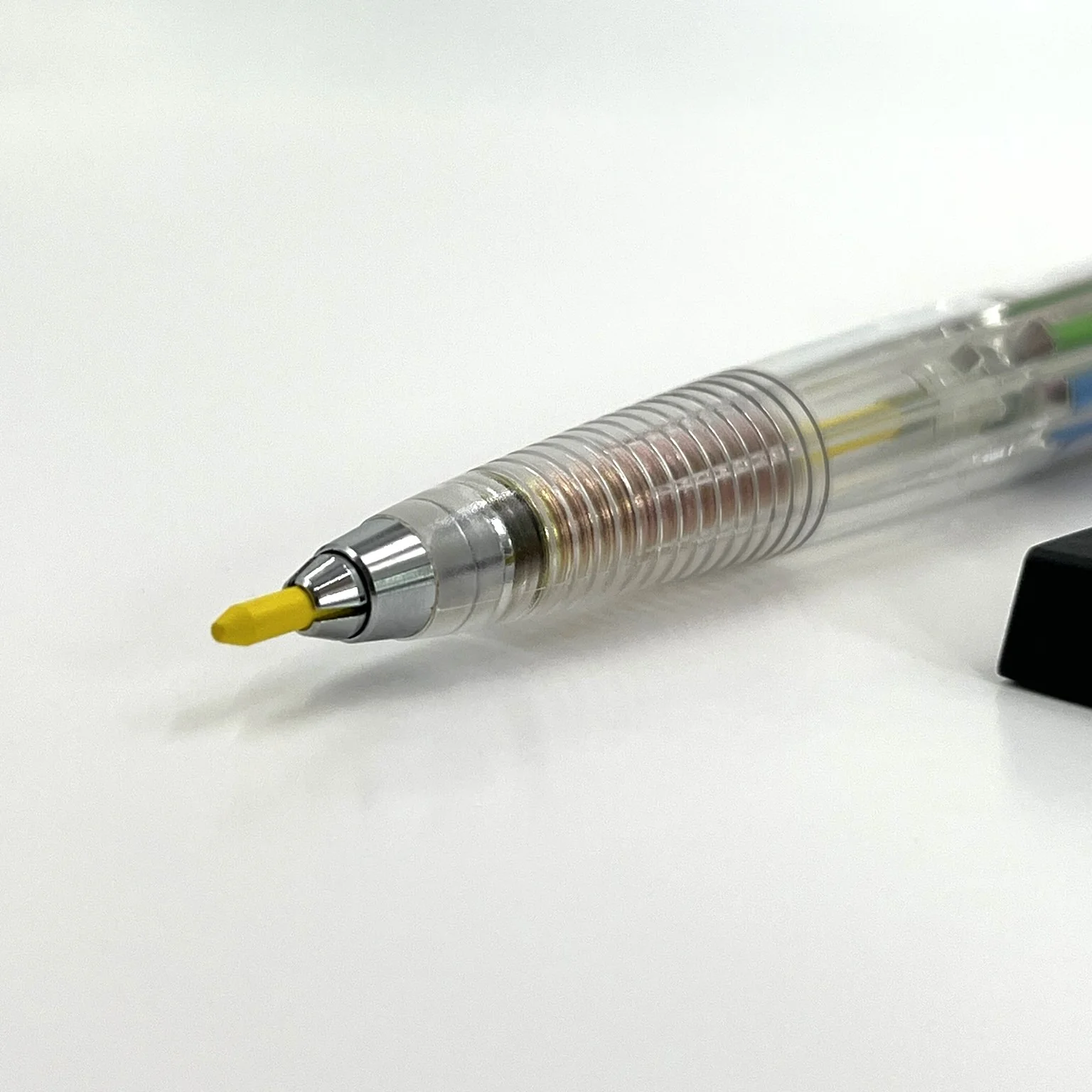 Pentel Multi-8 Art Pencil and Lead Set - Image 6