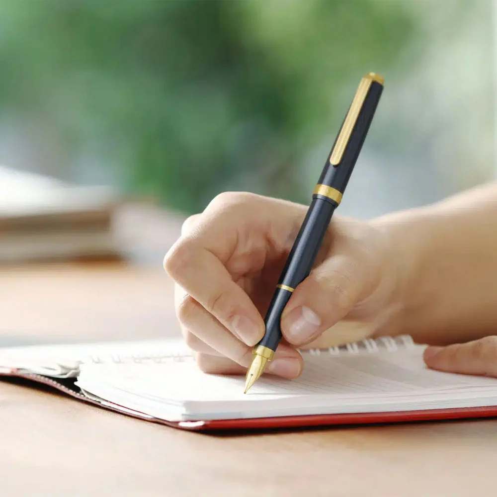 Platinum Biso Fountain Pen Flame Red - Image 3