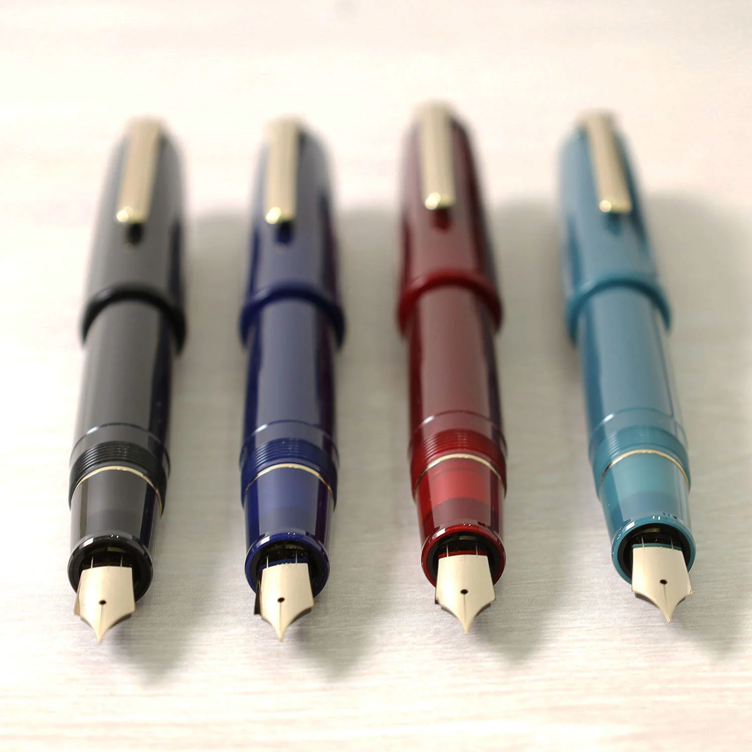Sailor 1911 Large Casual Fountain Pen Muted Blue with Gold Trim Steel Nib - Image 5