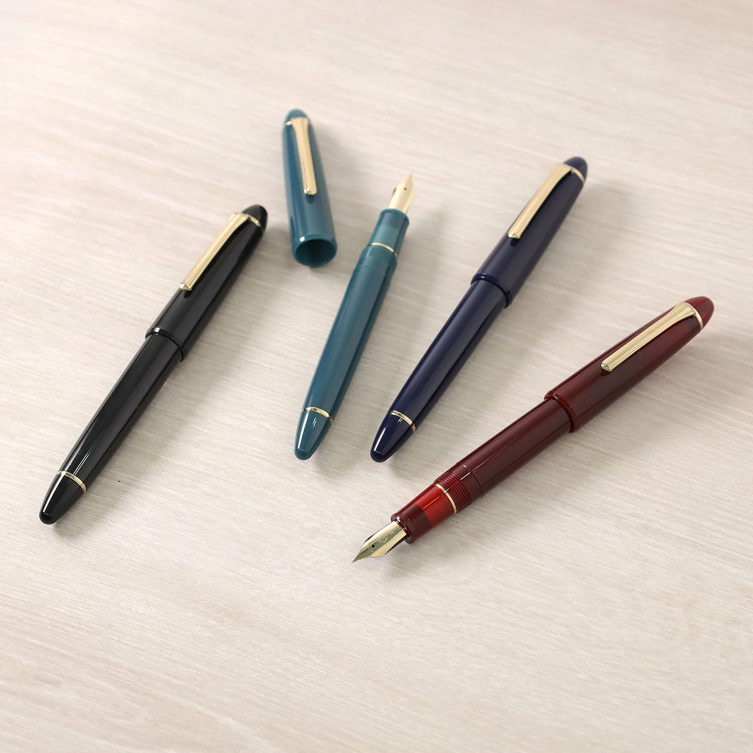 Sailor 1911 Large Casual Fountain Pen Muted Blue with Gold Trim Steel Nib - Image 4