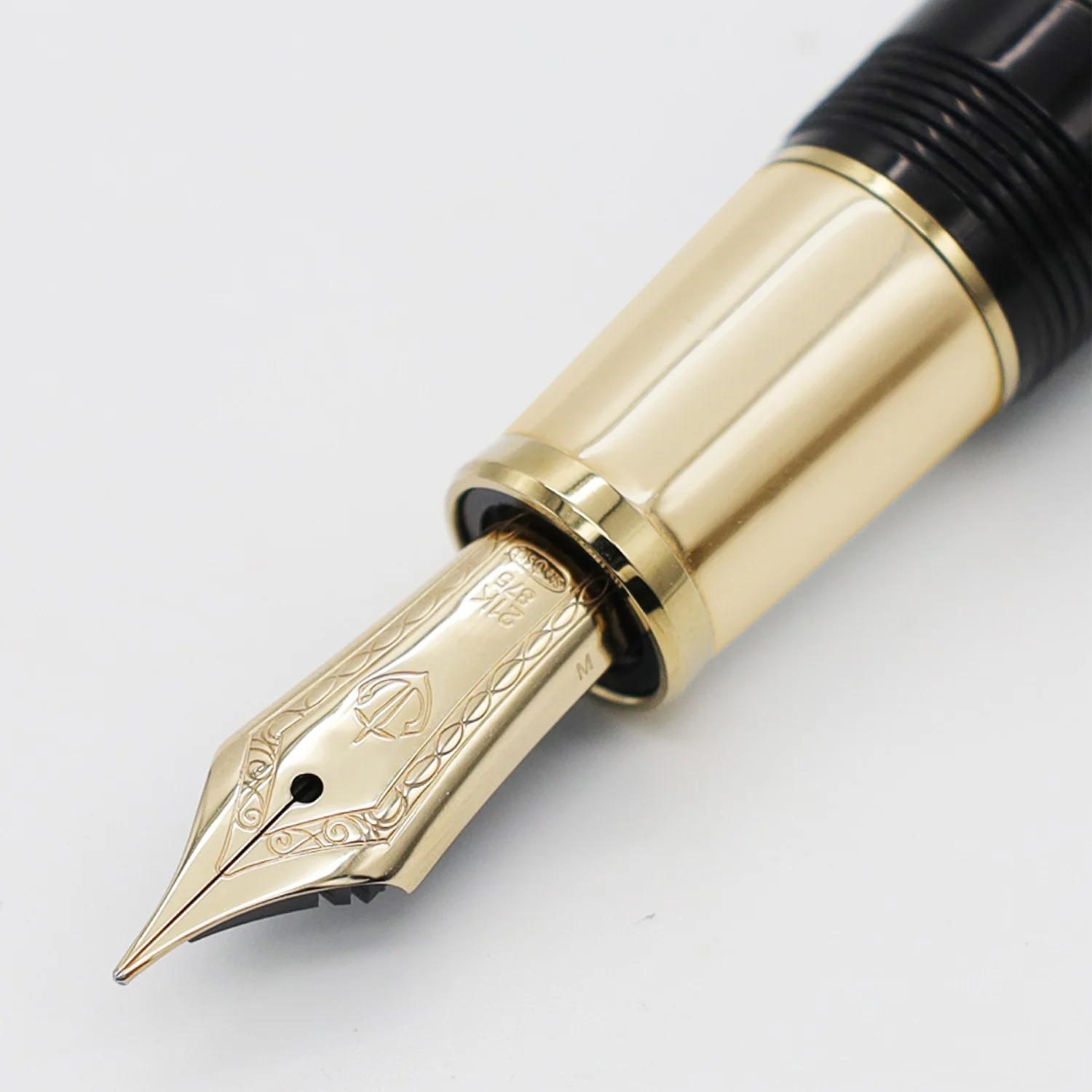 Sailor 1911 Large Fountain Pen Hard Maple Limited Edition Vermilion Medium Fine - Image 5