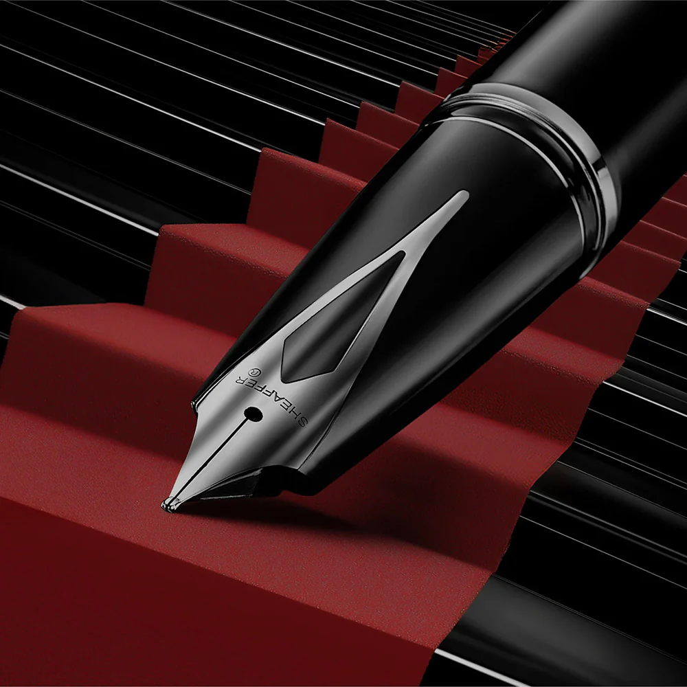 Sheaffer Legacy Fountain Pen Black with Chrome Trim and Leather Case Medium - Image 2