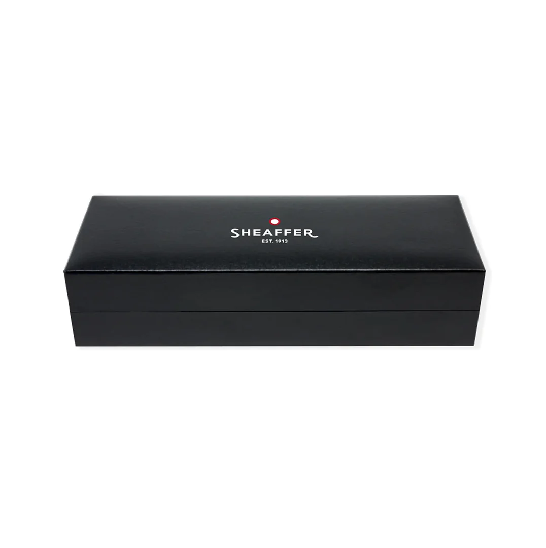 Sheaffer Sagaris E9475 Fountain Pen Glossy Black Barrel with Chrome Cap and Gold Trim - Image 4