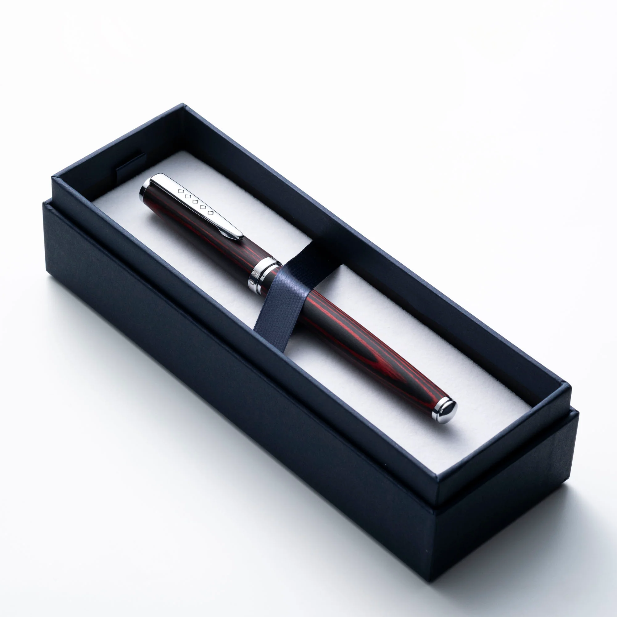 Tom Hessin Edinburgh Wooden Barrel Rollerball Pen Forth Bridge Red - Image 2