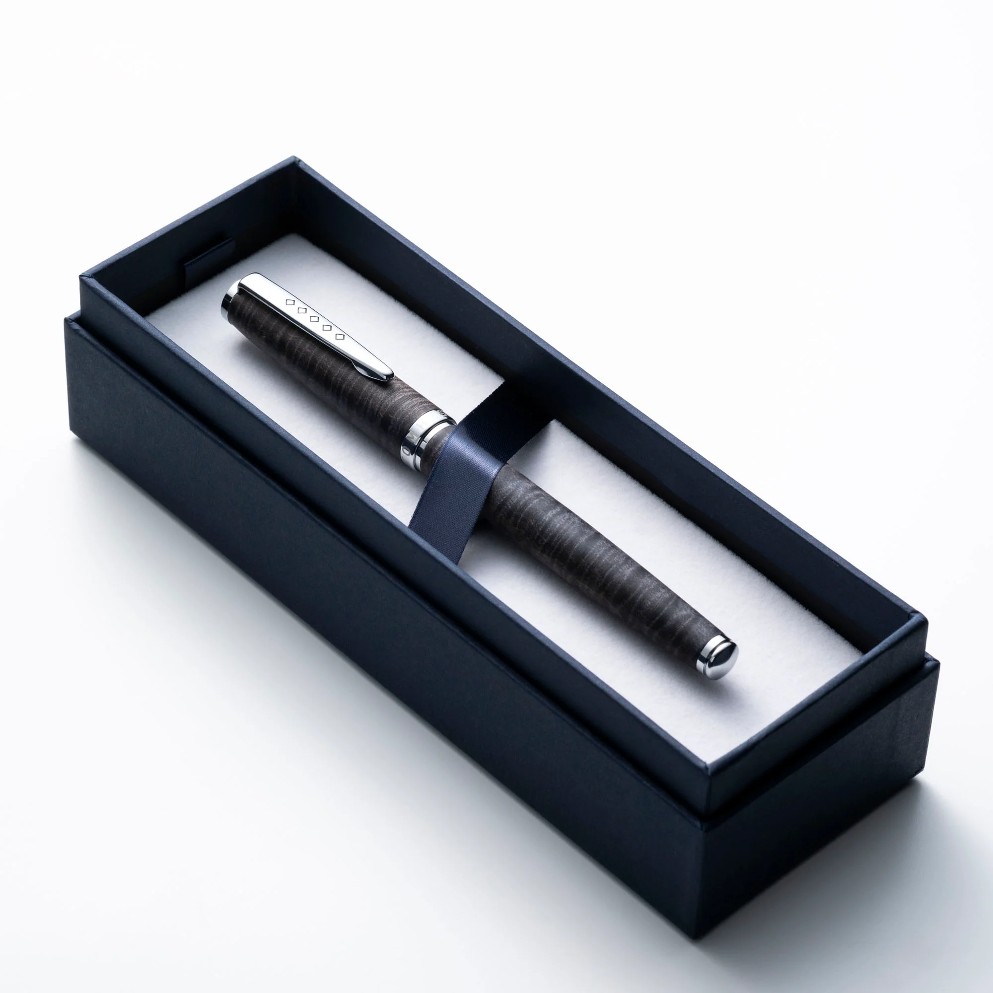 Tom Hessin Edinburgh Wooden Barrel Rollerball Pen Stockbridge Stone - Image 2