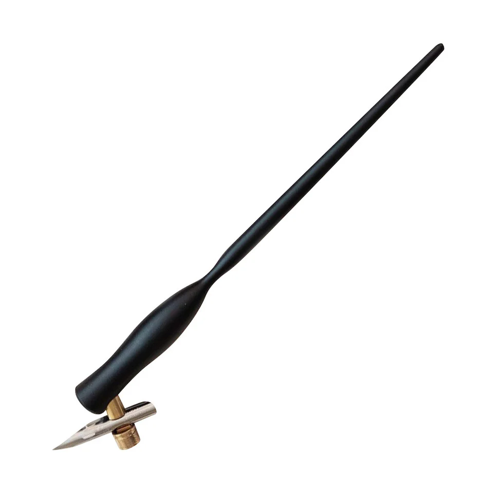 Tom's Studio Flourish Curve Oblique Nib Holder Jet Black